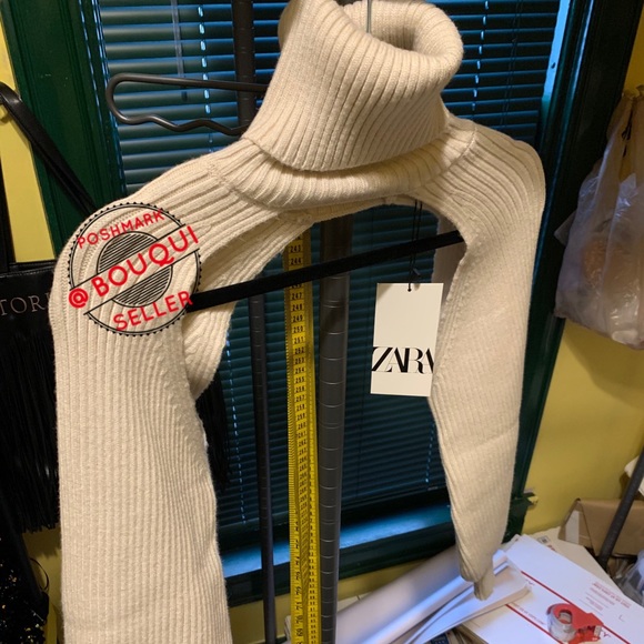 BLOGGERS FAV ZARA CUT OUT KNIT ARM WARMER SWEATER - Picture 2 of 12